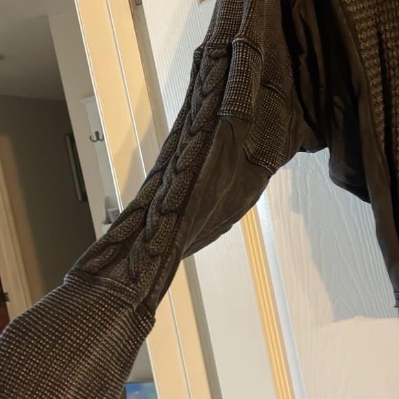 Free People Gray Sweater🐺🌚🩶 - Picture 2 of 3